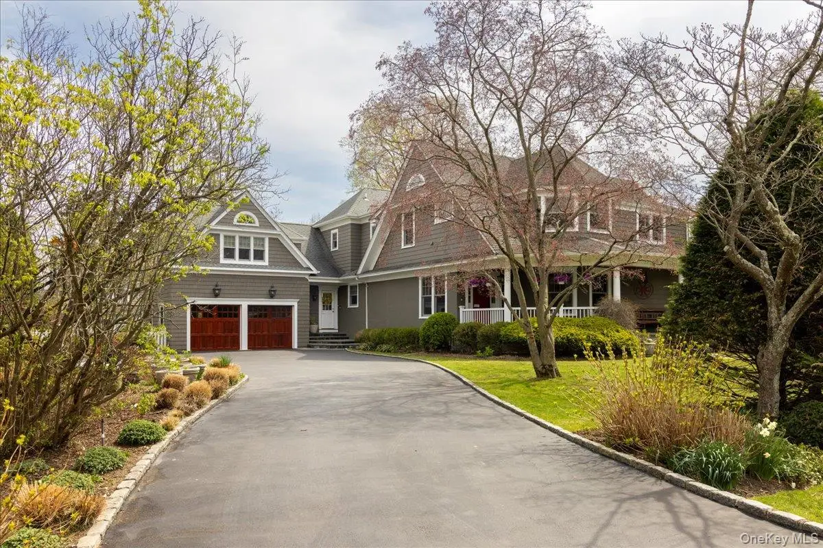 16 Middle Drive, Manhasset, NY 11030 - #1