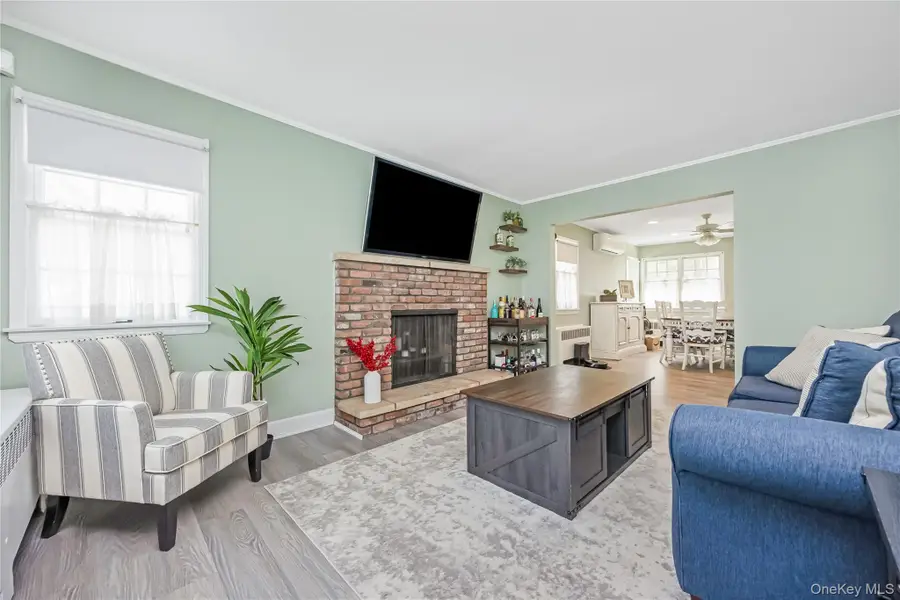 72 Seaman Road, Glen Cove, NY 11542 - #3