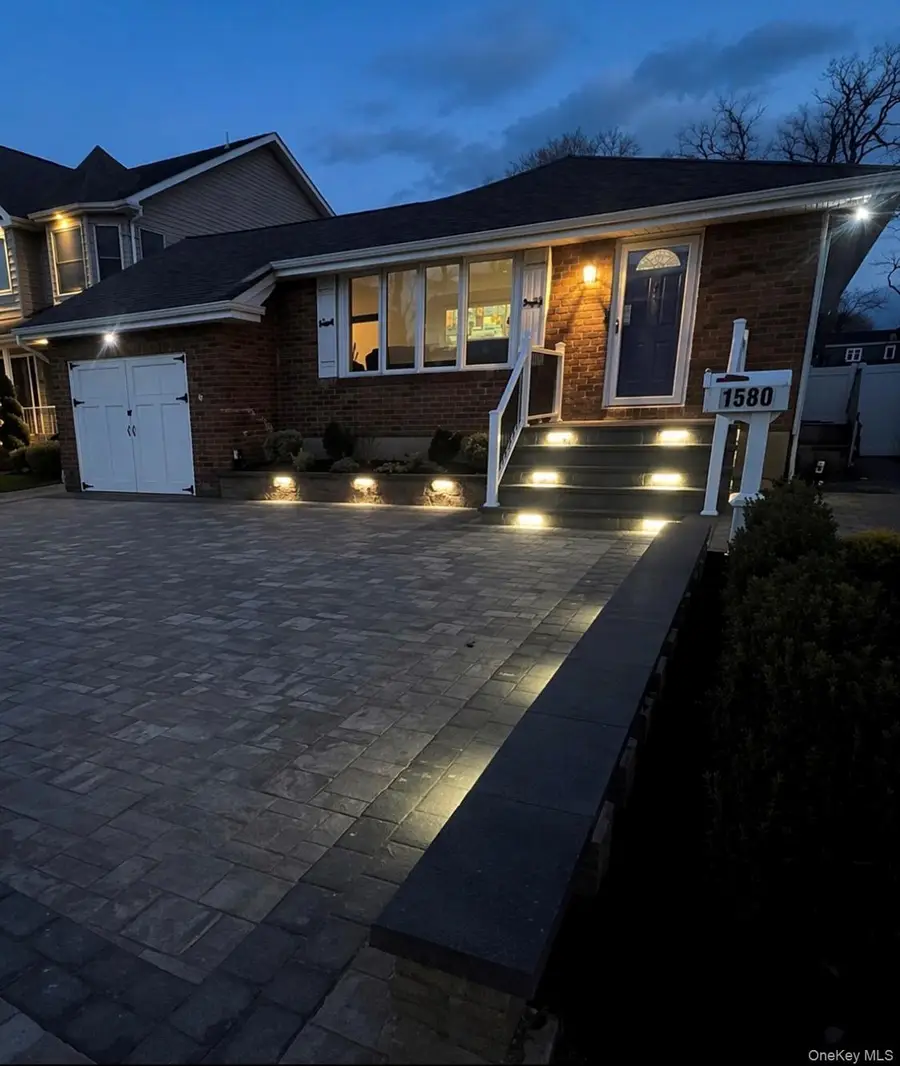 1580 N Jerusalem Road, Merrick, NY 11566 - #3