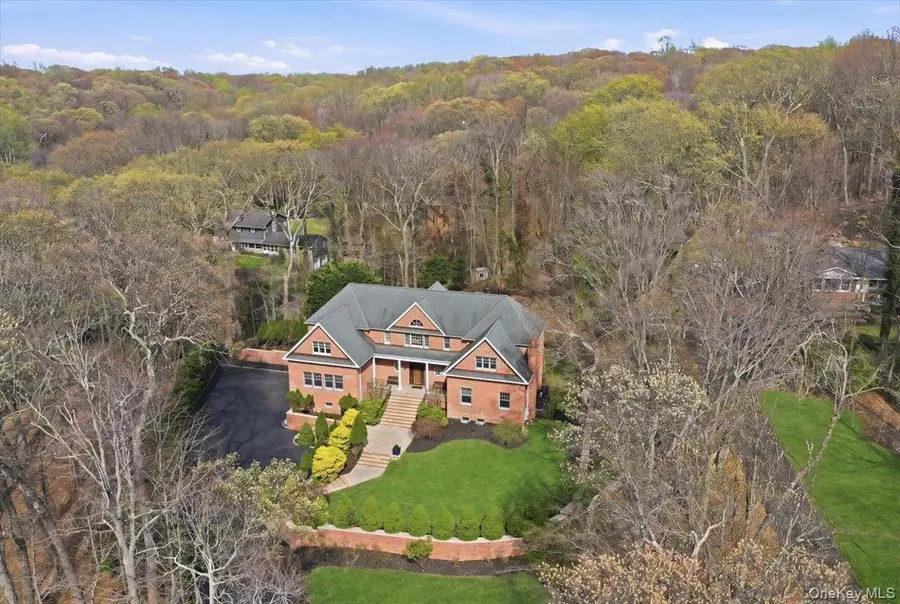 60 Harbor Road, Head Of The Harbor, NY 11780 - #3