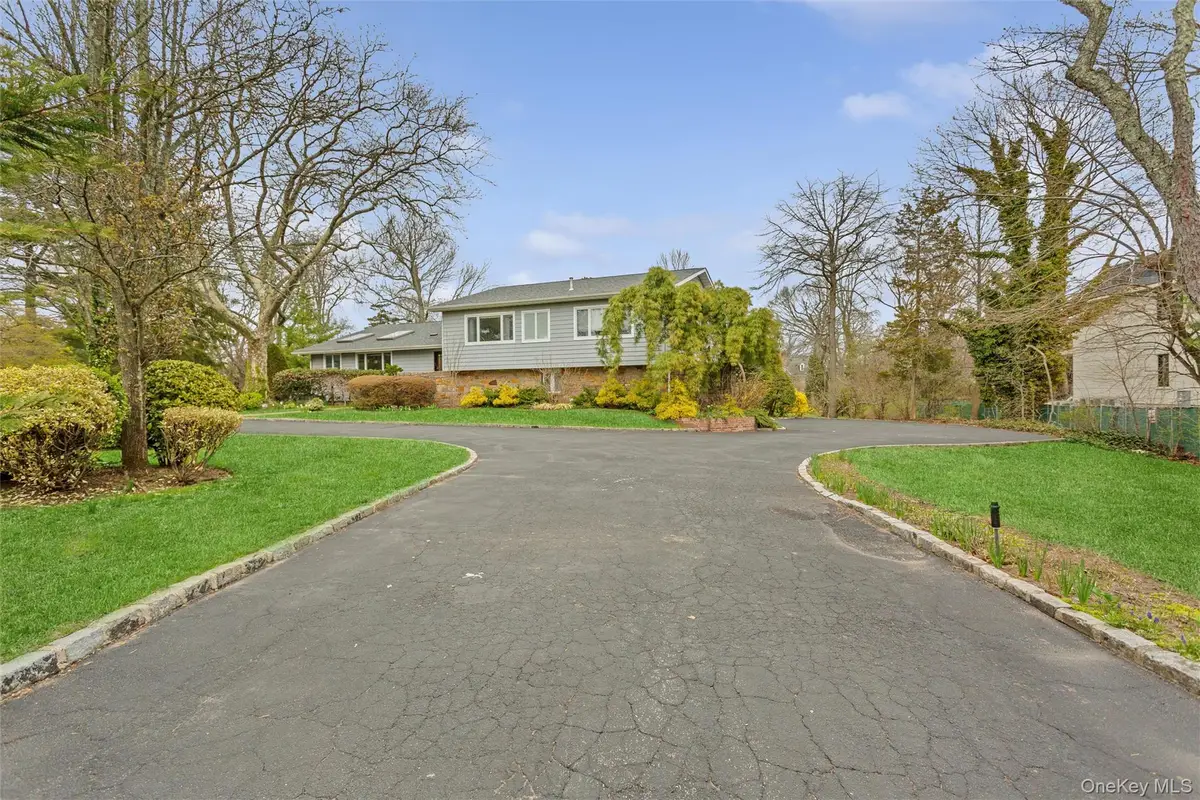 230 Richards Lane, Hewlett Harbor, NY 11557 - #1