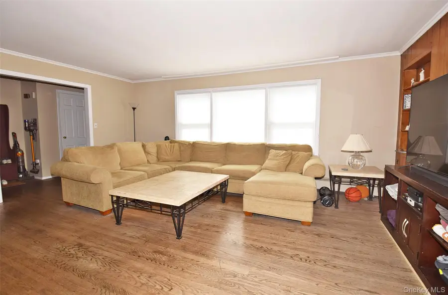 283 Princeton Road, Rockville Centre, NY 11570 - #2