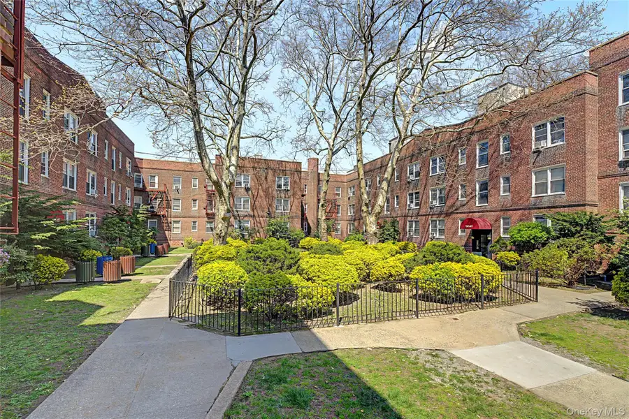 14137 79th Avenue #3O, Flushing, NY 11367 - #2