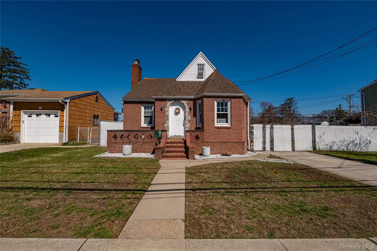 70 Bristol Street, Lindenhurst, NY 11757 - #1