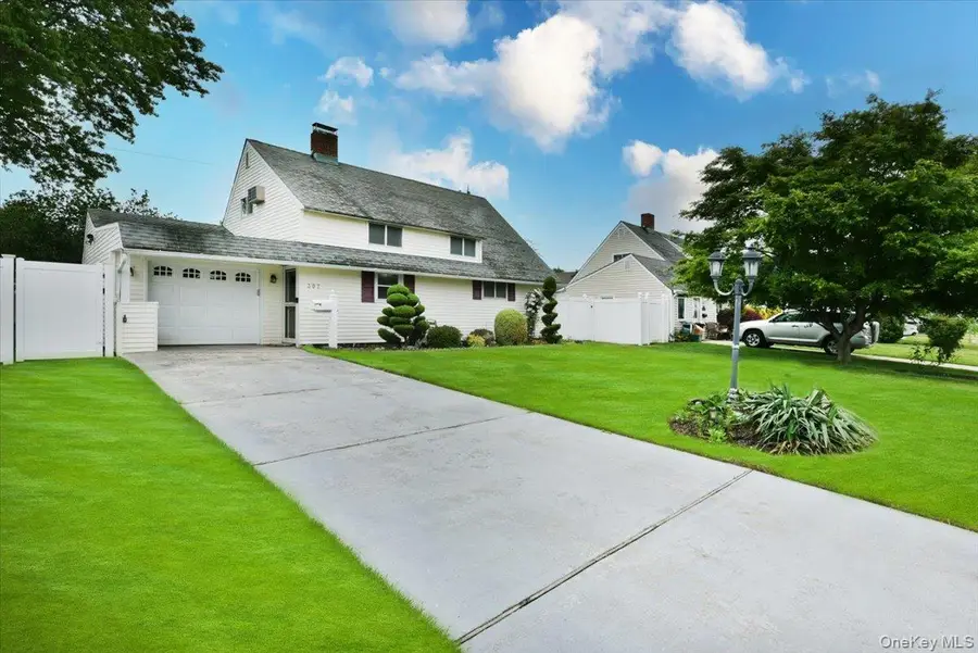 307 Blacksmith Road, Levittown, NY 11756 - #2