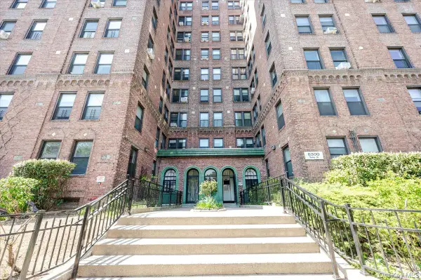 8300 Talbot Street #2B, Kew Gardens, NY 11415