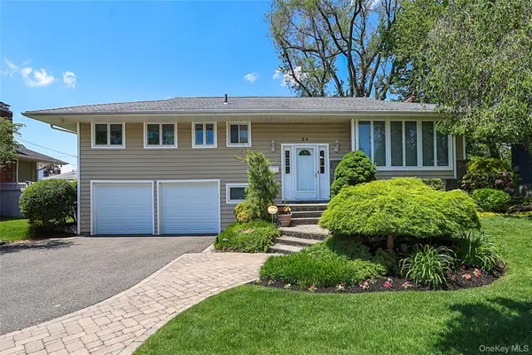 24 Tad Lane, Old Bethpage, NY 11804
