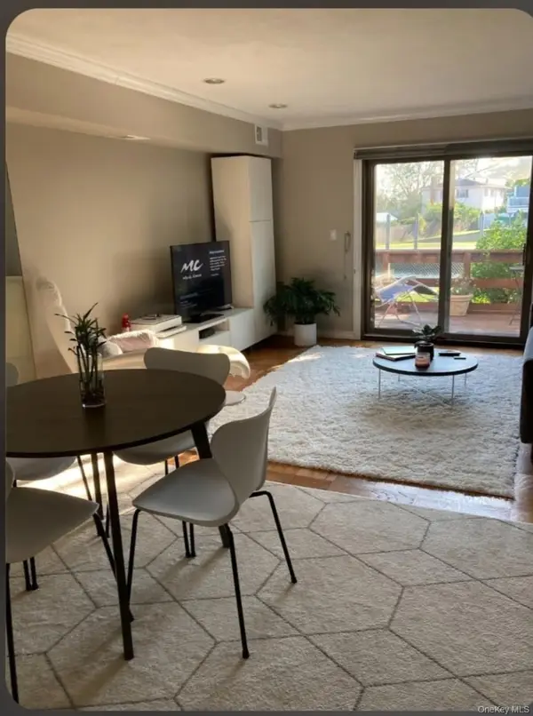 Address Withheld By Seller, Copiague, NY 11726