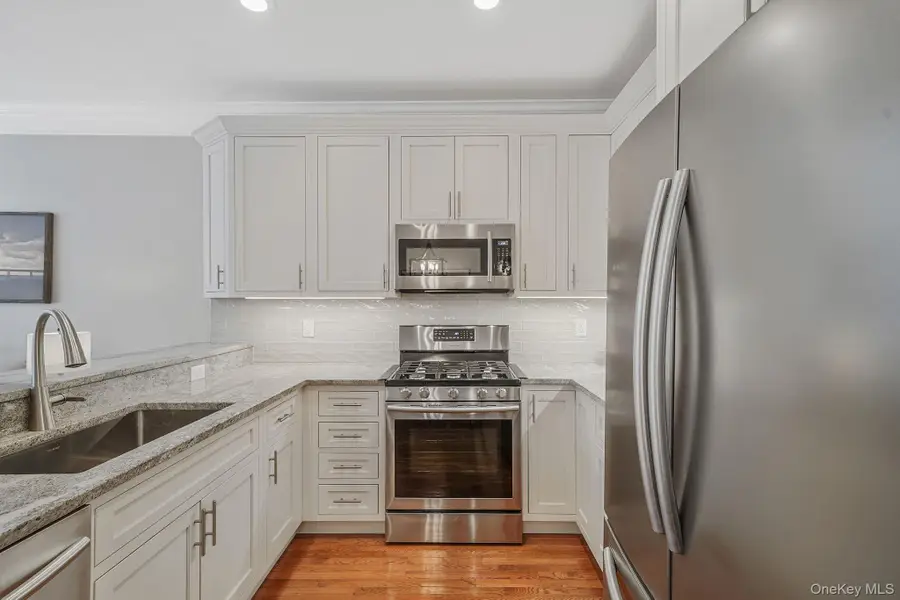 6 Sugar Pine Lane, Bay Shore, NY 11706 - #3