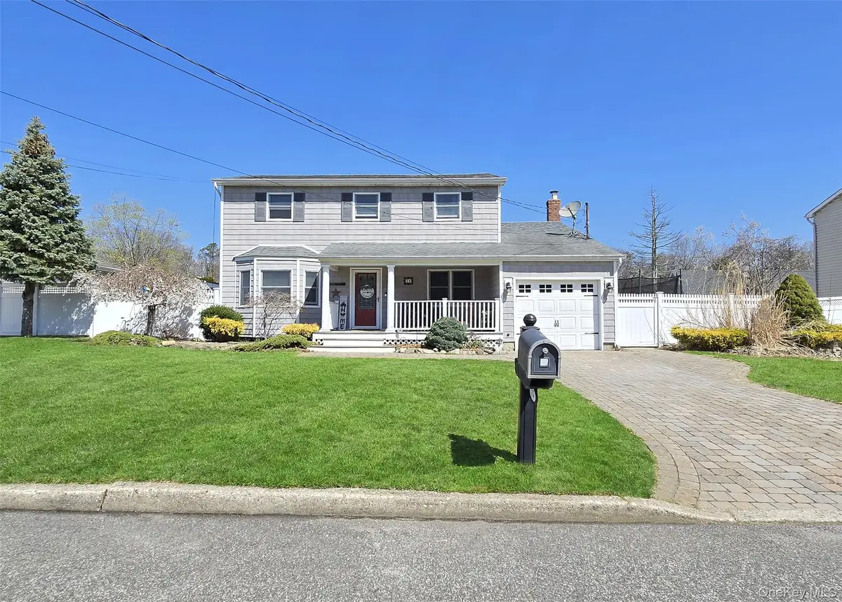 15 Brush Hollow Road, Holbrook, NY 11741 - #1