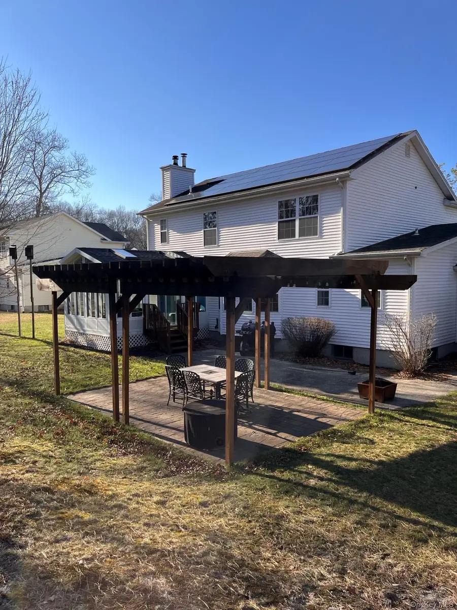 136 Elizabeth Way, Ridge, NY 11961 - #3