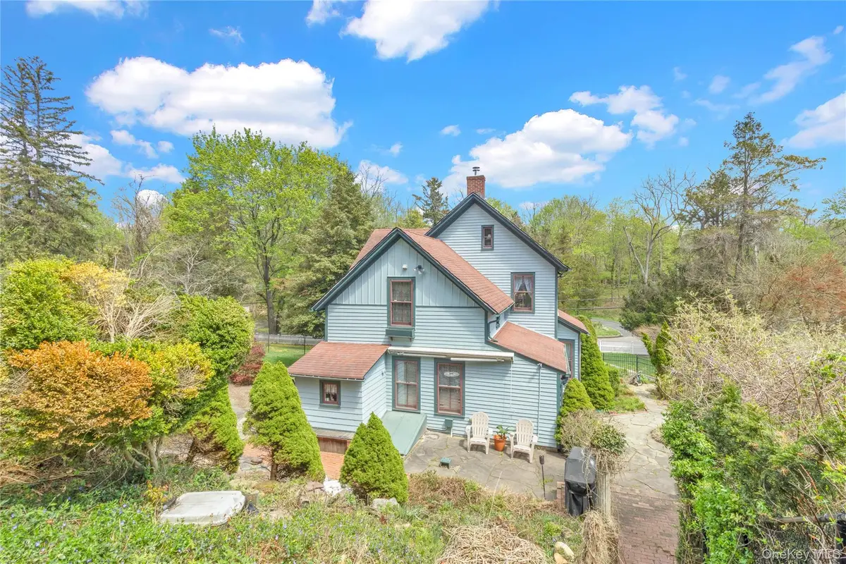 210 Old Town Road, East Setauket, NY 11733 - #1