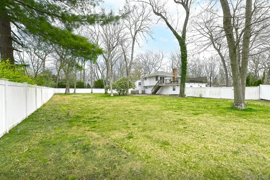 5 Shadywood Court, Huntington, NY 11743 - #2