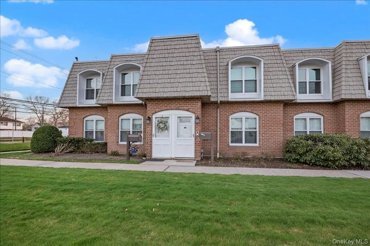 175 Main Avenue #158, Wheatley Heights, NY 11798 - #1