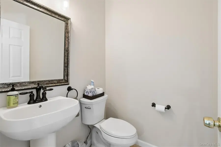 161 Brattle Circle, Melville, NY 11746 - #3