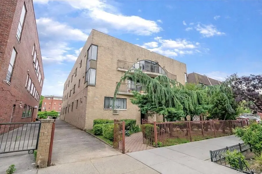 14726 Roosevelt Avenue, Flushing, NY 11354 - #2