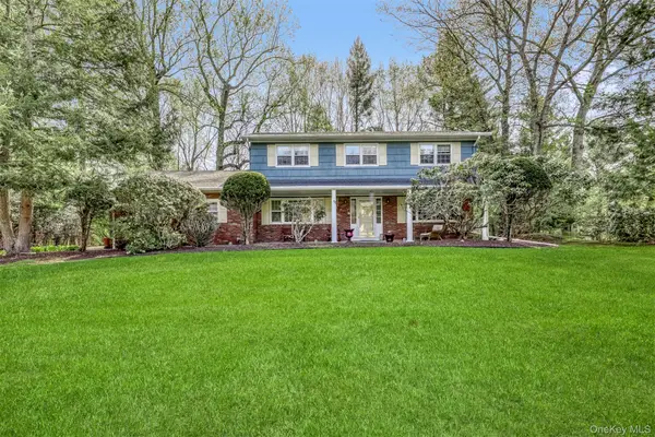 16 Sterling Forest Lane, Suffern, NY 10901