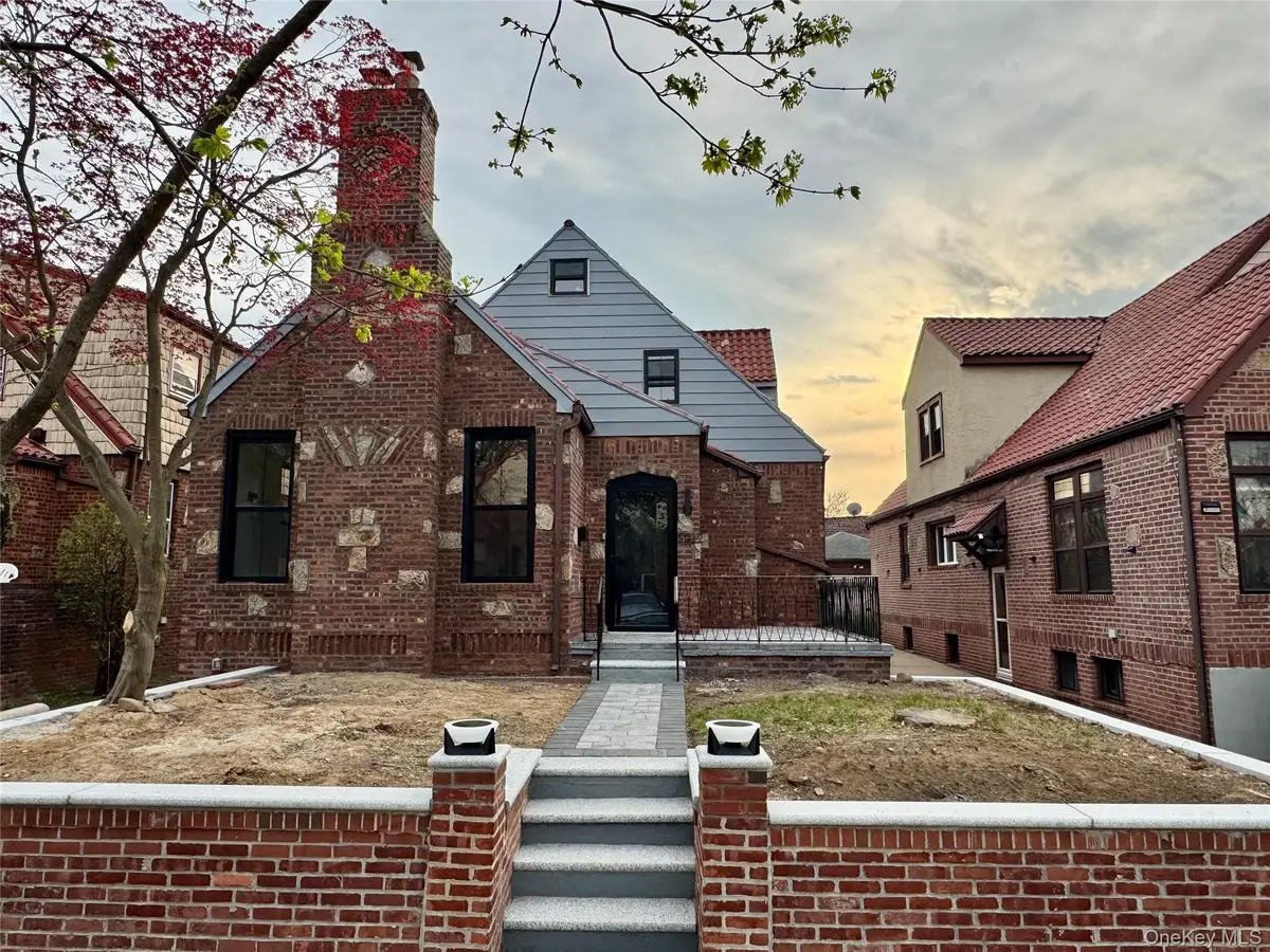 5012 194th Street, Fresh Meadows, NY 11365 - #1