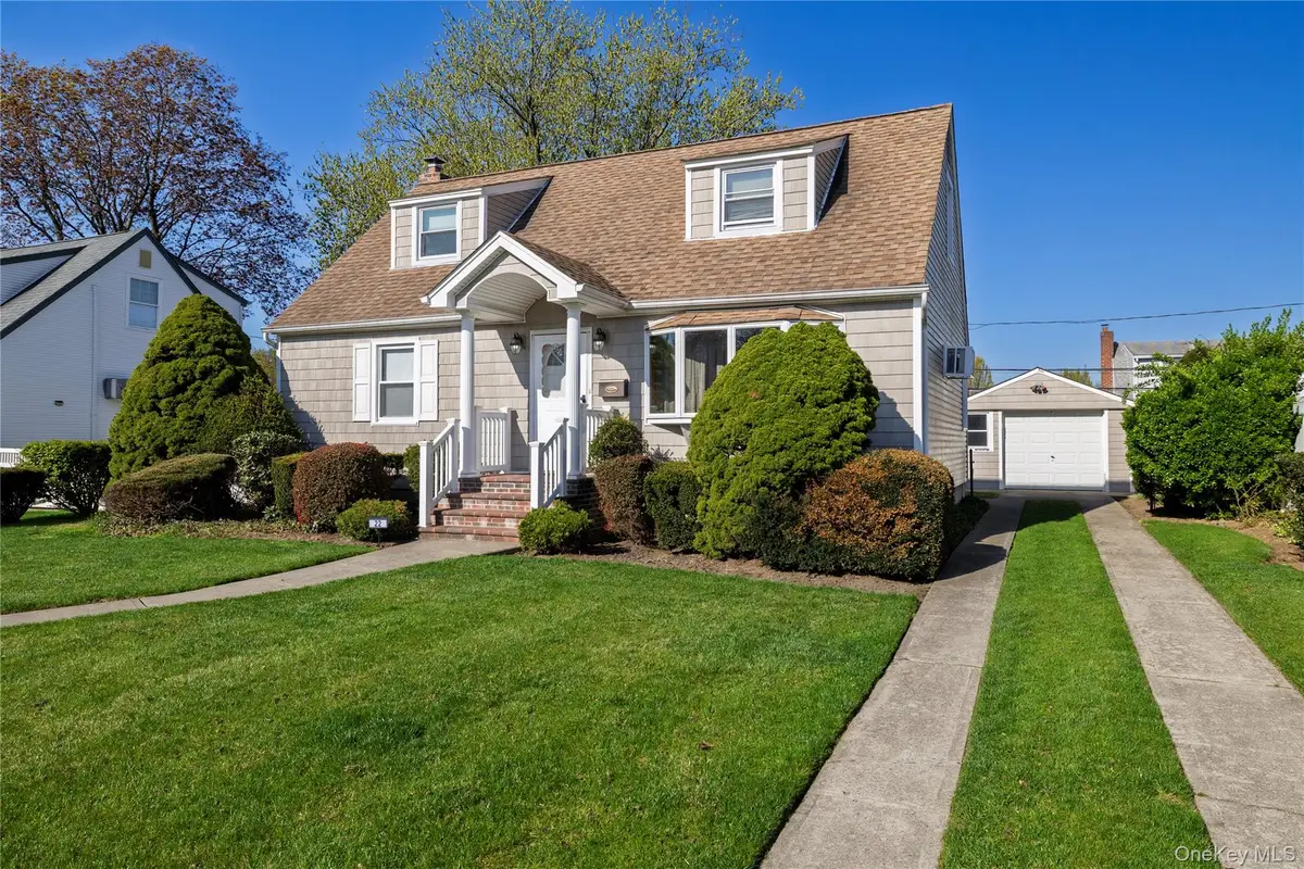 22 Hitchcock Lane, Farmingdale, NY 11735 - #1