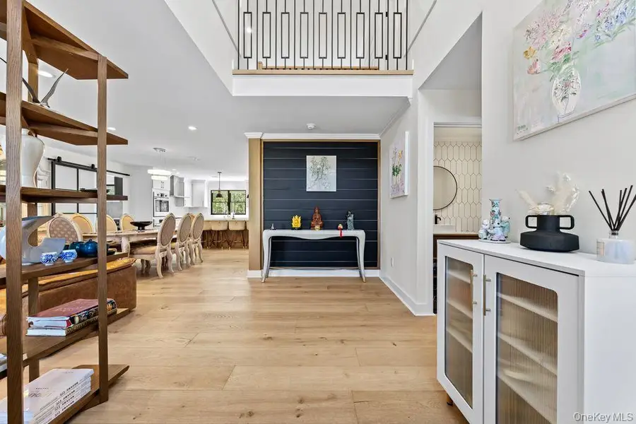 4 Allison Drive, Old Bethpage, NY 11804 - #3