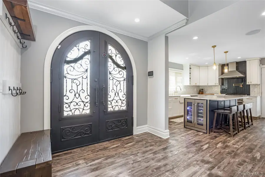 42 Sandy Lane, Massapequa, NY 11758 - #3