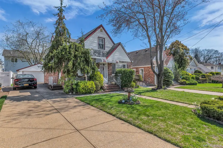 495 Harding Avenue, West Hempstead, NY 11552 - #3