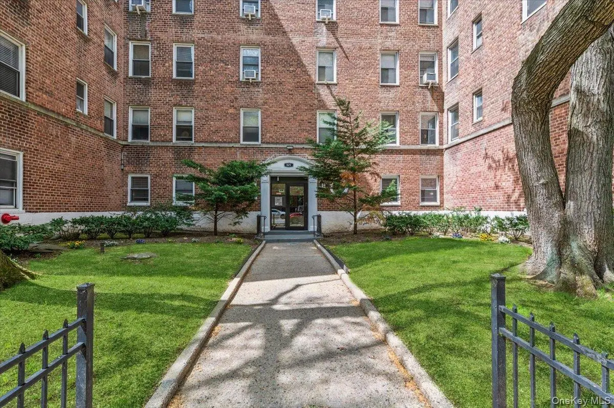 821 Bronx River Road #4D, Bronxville, NY 10708 - #1