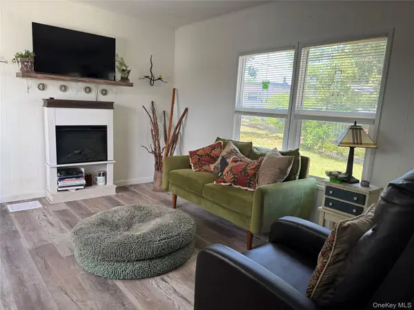 1964 River Road #40, Calverton, NY 11933