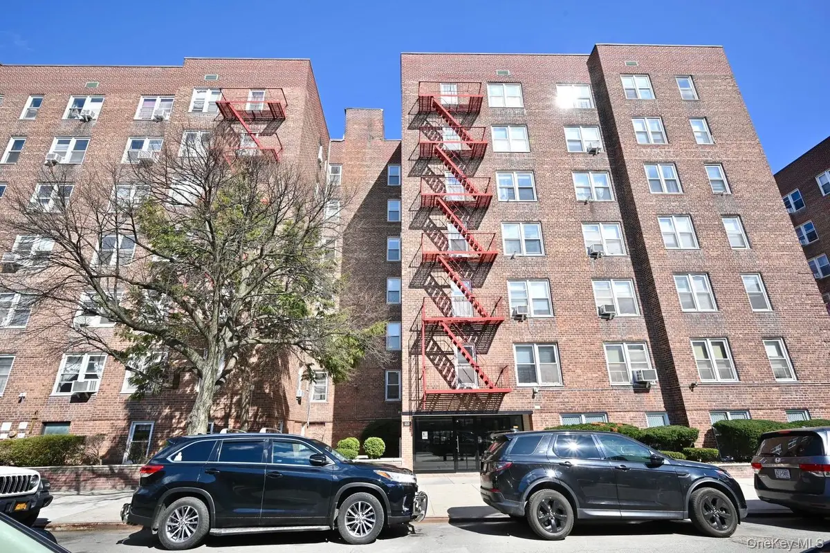 33-25 90 Street #5D, Jackson Heights, NY 11372 - #1