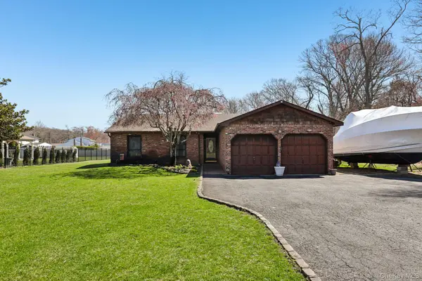 225 Bayview Avenue, East Islip, NY 11730