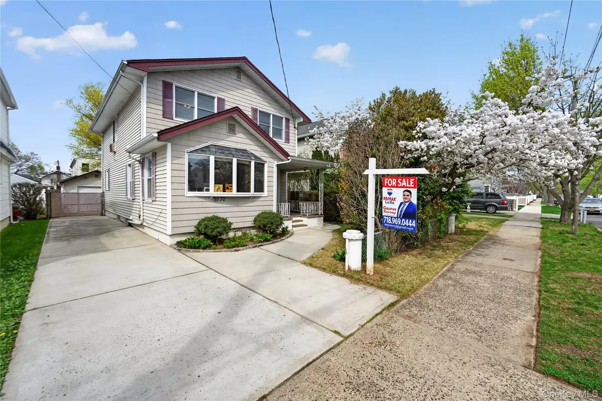 8530 261st Street, Floral Park, NY 11001 - #1