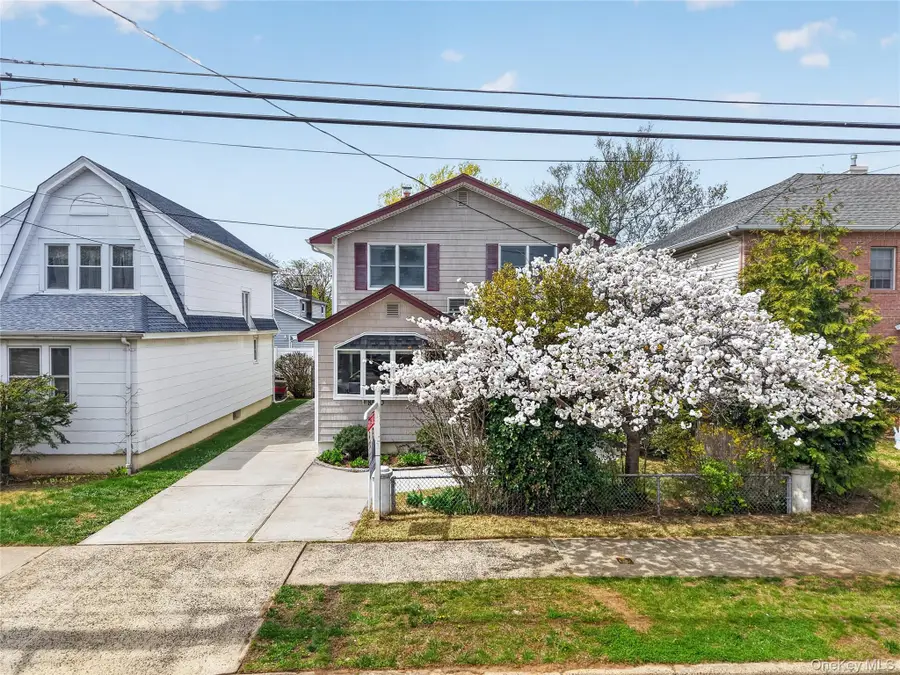 8530 261st Street, Floral Park, NY 11001 - #3