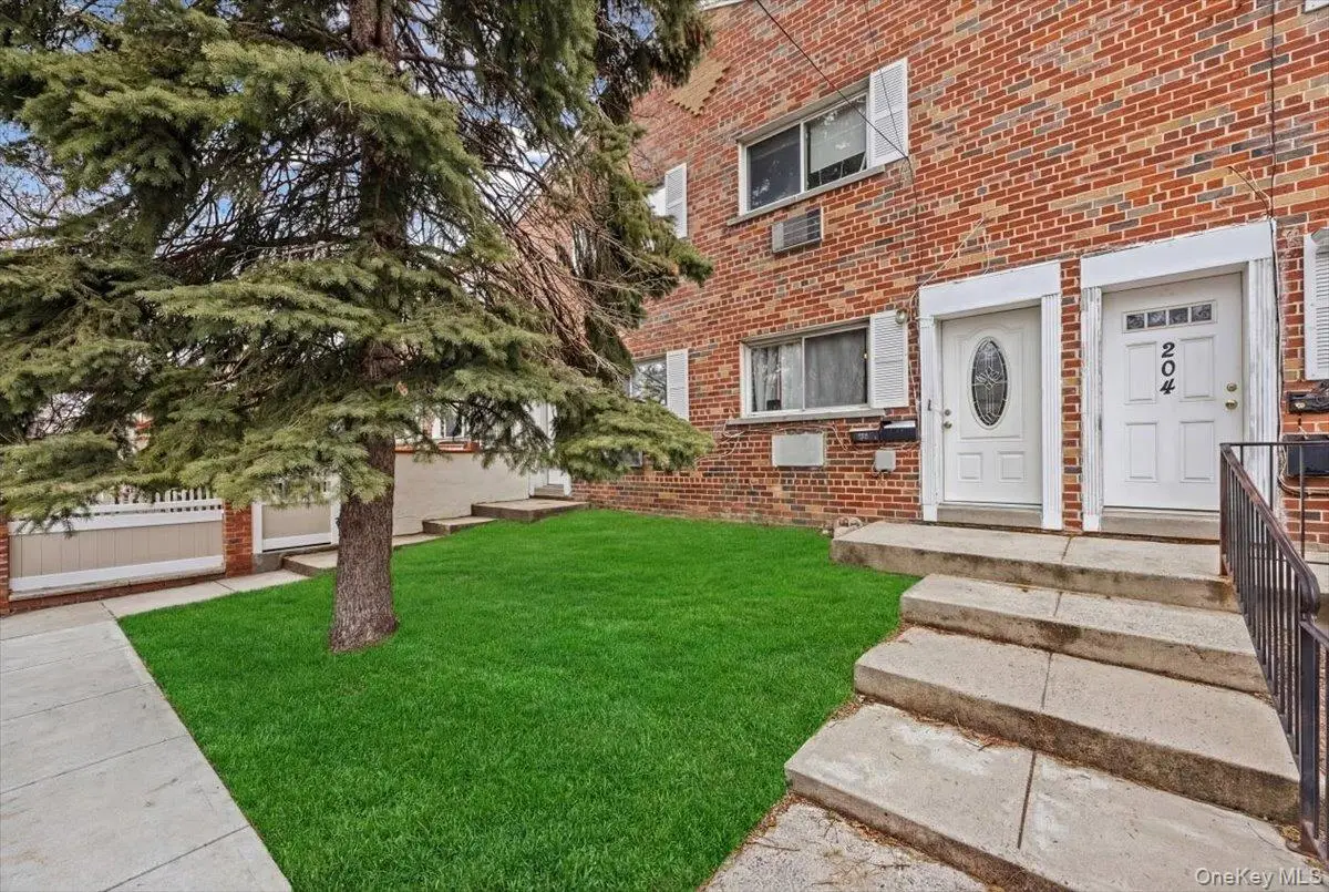 206-208 Balcom Avenue, Bronx, NY 10465 - #1