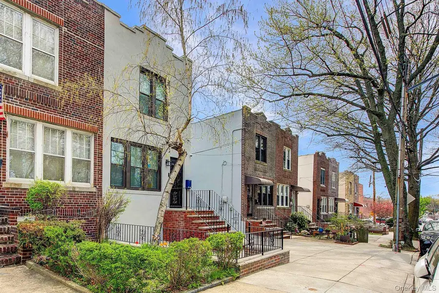 Address Withheld By Seller, Middle Village, NY 11379 - #3