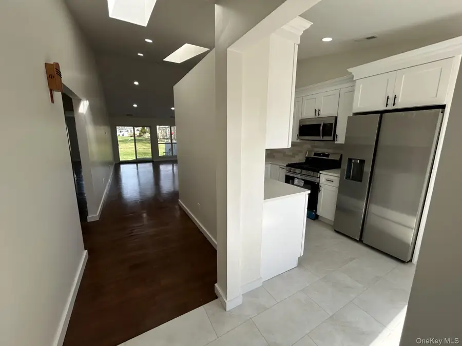 844 Birchwood Park Drive, Middle Island, NY 11953 - #2