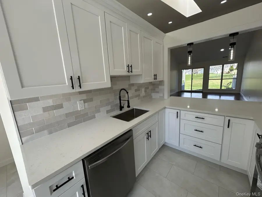 844 Birchwood Park Drive, Middle Island, NY 11953 - #3