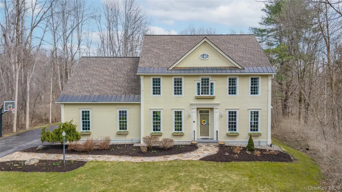 2 Stable Lane, Saratoga Springs, NY 12866 - #1