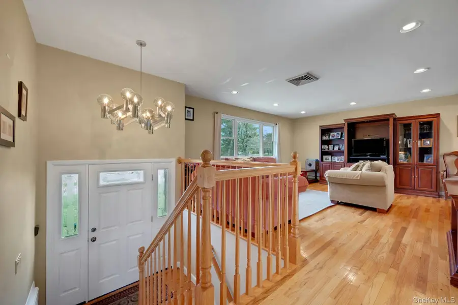 6 Foxwood Lane, Thornwood, NY 10594 - #2