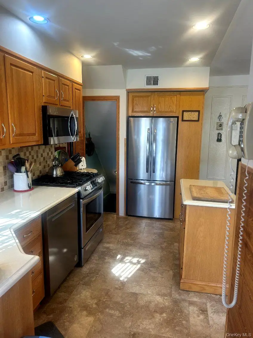 65-41 77th Place, Middle Village, NY 11379 - #2