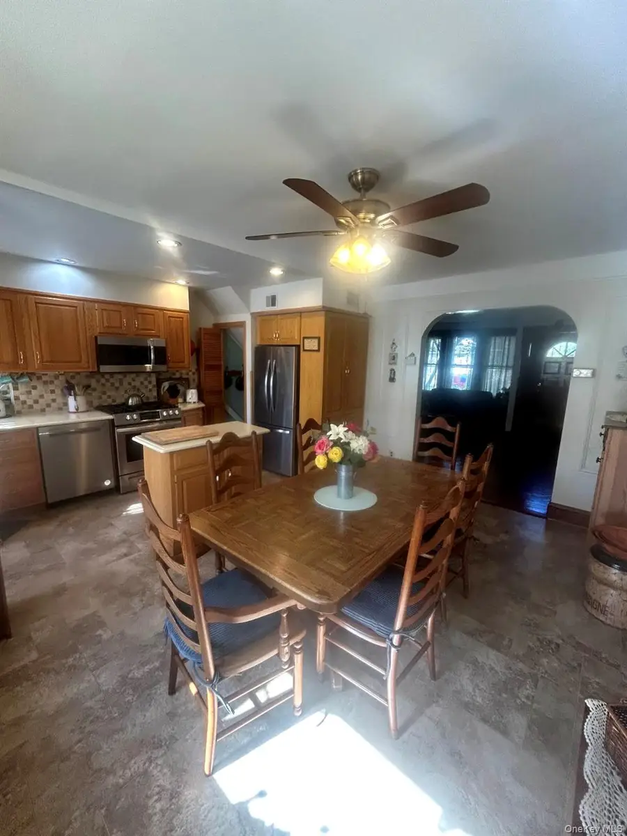 65-41 77th Place, Middle Village, NY 11379 - #3