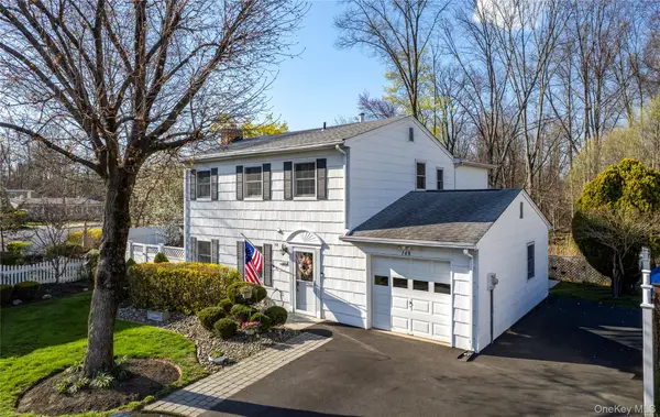 148 Lake Road, Valley Cottage, NY 10989