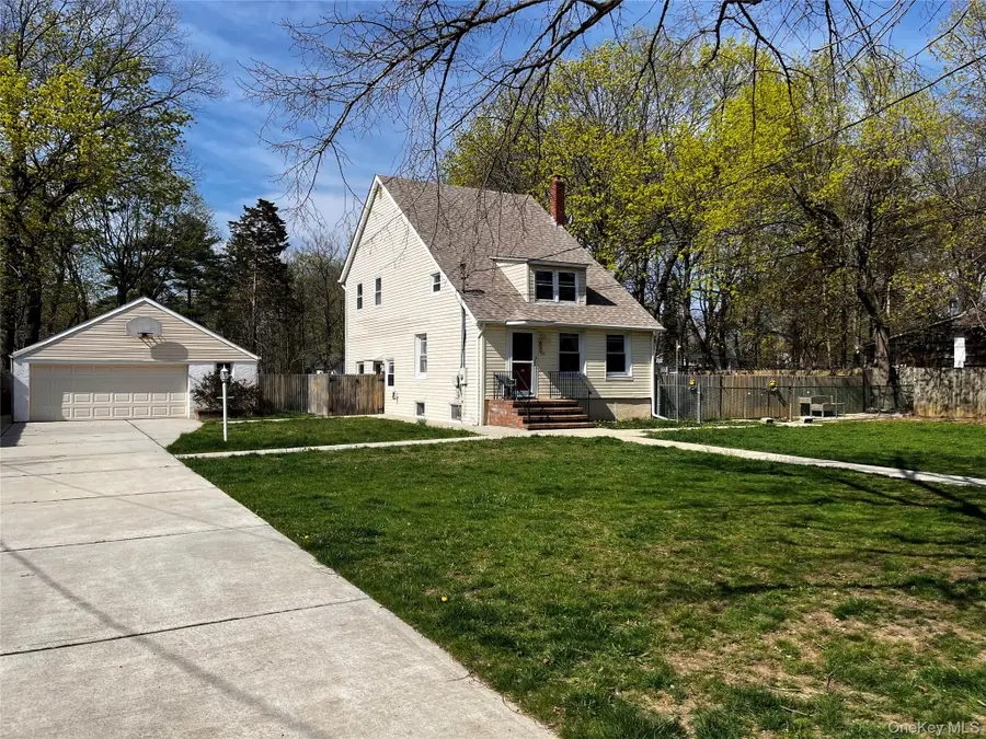 51 Bushwick Avenue, Brentwood, NY 11717 - #2