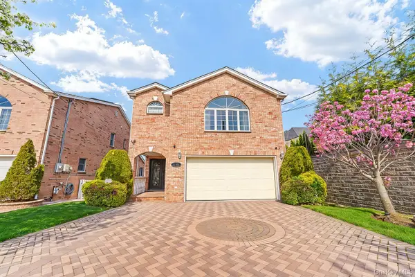 335 Cresthaven Lane, Whitestone, NY 11357