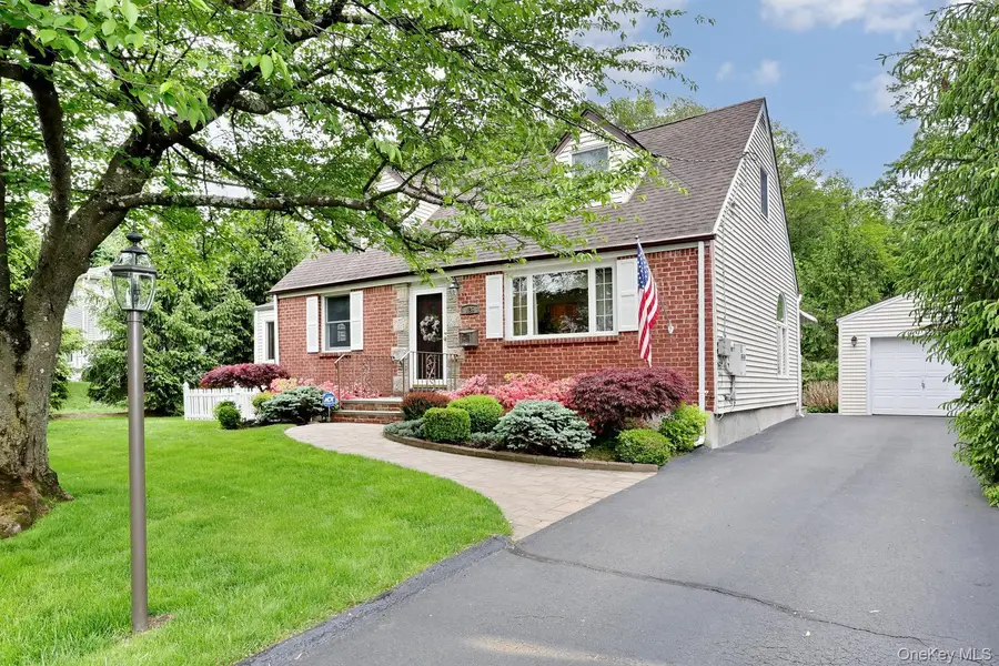 126 E Lewis Avenue, Pearl River, NY 10965 - #2