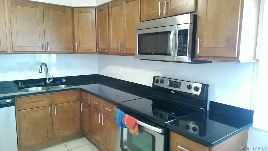 15 Falcon Lane, Levittown, NY 11756 - #3