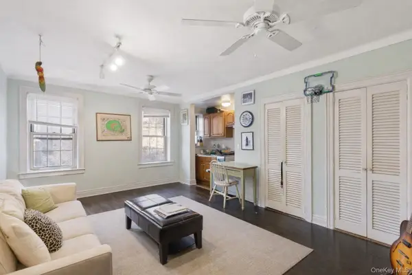 150 Burns Street #1D, Forest Hills, NY 11375