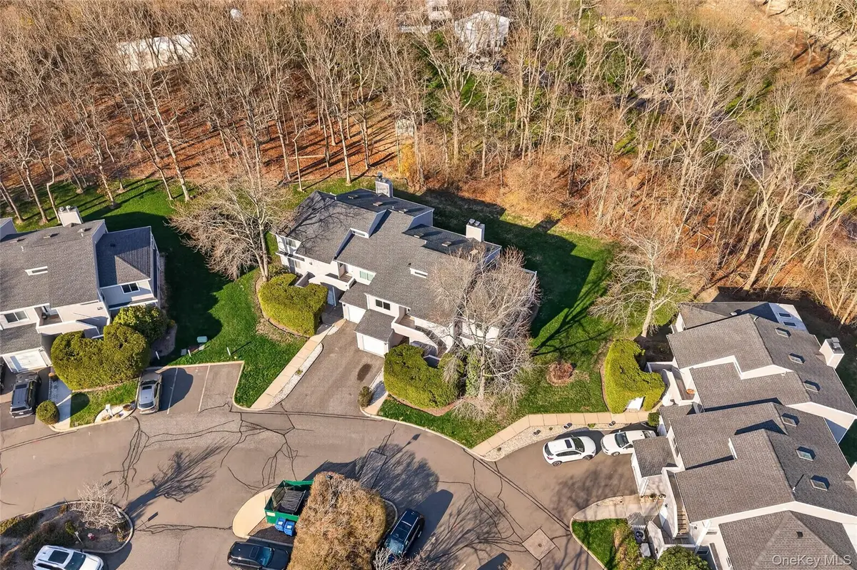 9 Vista Drive N, Manorville, NY 11949 - #1