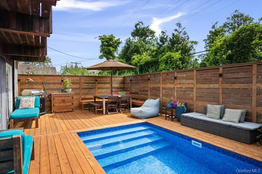 17 Bungalow Walk, Ocean Beach, NY 11770 - #3