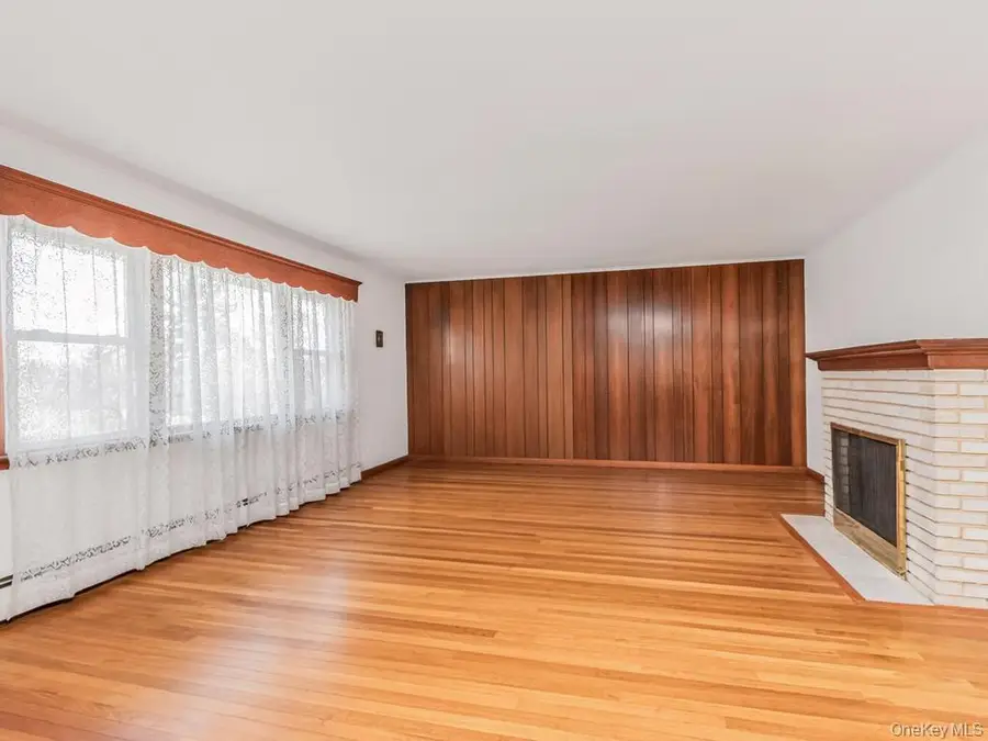 32 Chase Avenue, White Plains, NY 10606 - #3