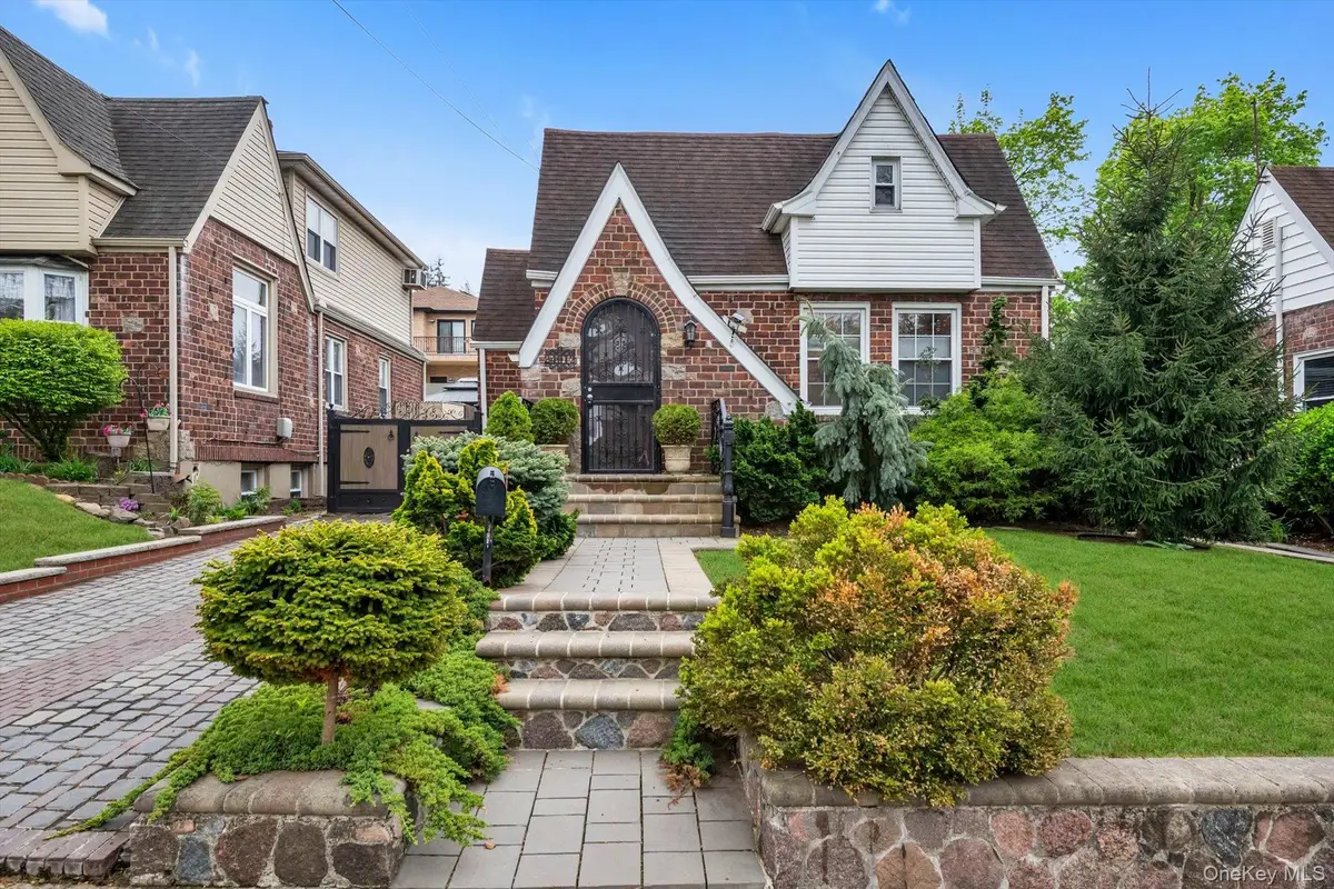 24912 Rushmore Terrace, Little Neck, NY 11362 - #1